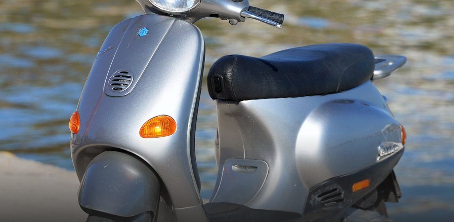 Piaggio Vespa for rent in Murter