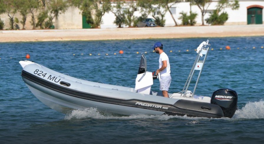 Predator 500 for rent in Murter
