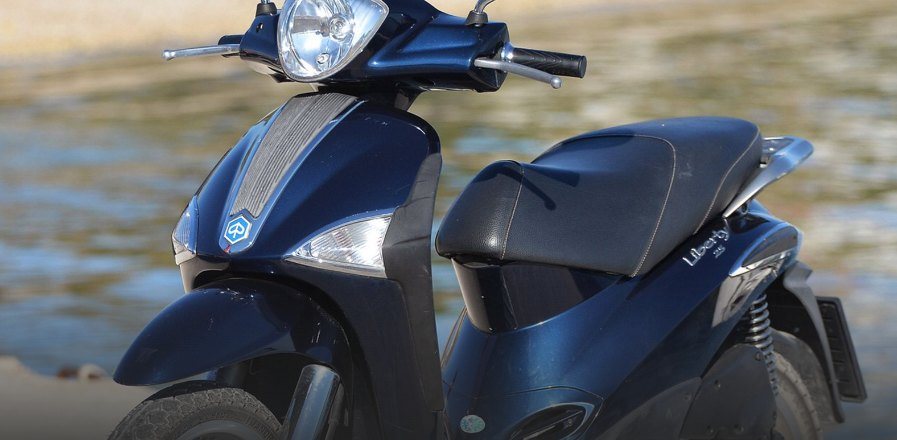 Piaggio Liberty 125 for rent in Murter