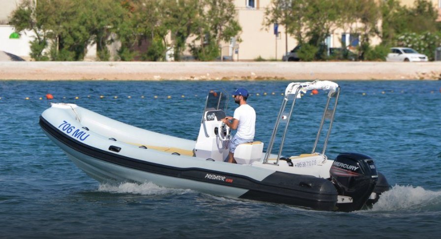 Predator 599 for rent in Murter